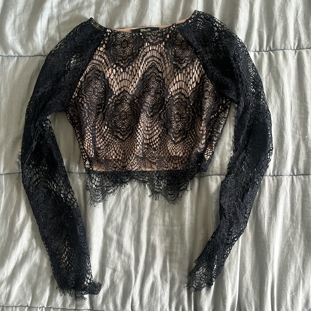 BLACK LACE LONG SLEEVE NUDE CROP TOP